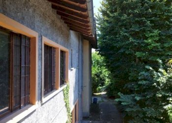 Facciata - Stable - Palace via Vittorio Veneto, 12, Sangiano - photo 13