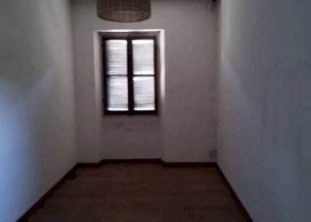 Camera da letto - Stable - Palace via Vittorio Veneto, 12, Sangiano - photo 17