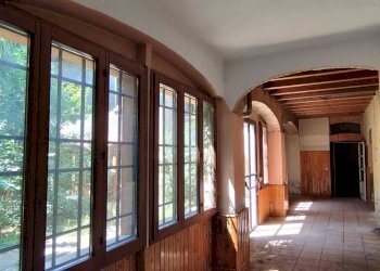 Veranda - Stable - Palace via Vittorio Veneto, 12, Sangiano - photo 31