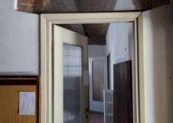Corridoio - Stable - Palace via Vittorio Veneto, 12, Sangiano - photo 41