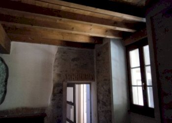 Interno palazzo - Stable - Palace via Vittorio Veneto, 12, Sangiano - photo 45