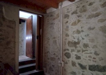 Interno palazzo - Stable - Palace via Vittorio Veneto, 12, Sangiano - photo 49