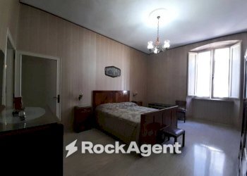 Camera da letto - Trilocale via Roma, 35, Acquapendente - foto 13