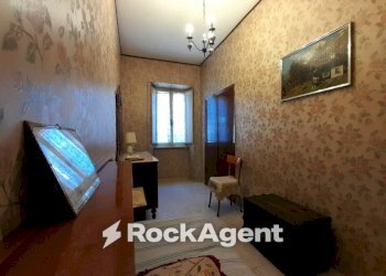 Camera da letto - Trilocale via Roma, 35, Acquapendente - foto 24
