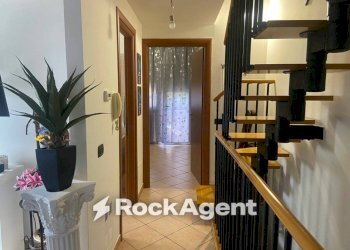 Corridoio - Villa a Schiera via Sortino, 19, Roma - foto 14