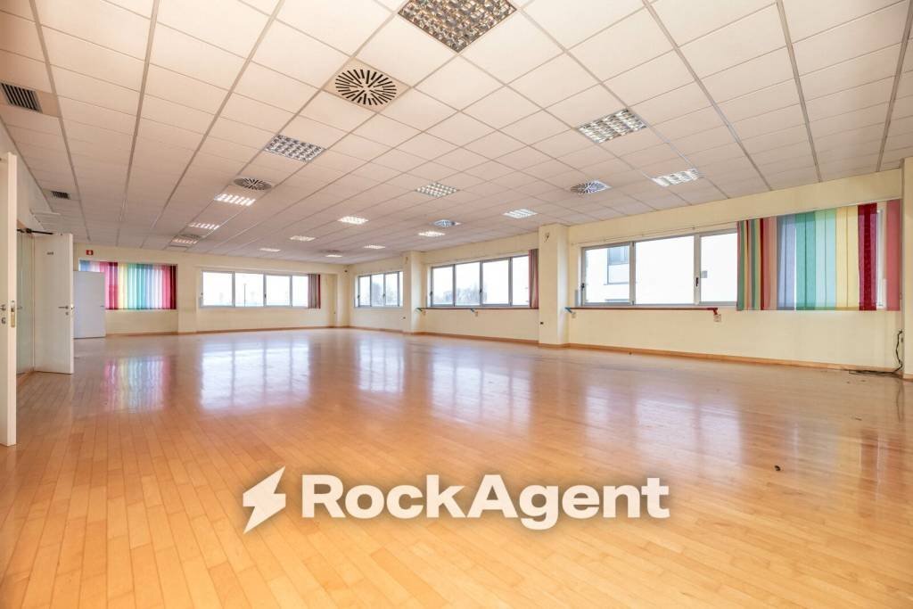 Interno non residenziale - Commercial Premises viale Finlandia, 1, Ponte San Nicolò - photo 2