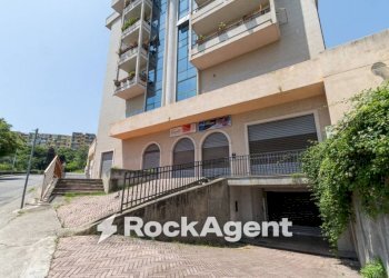 Facciata - Quadrilocale viale dei Bizantini, 75/2, Catanzaro - foto 2