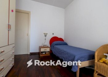 Camera da letto - Quadrilocale viale dei Bizantini, 75/2, Catanzaro - foto 13