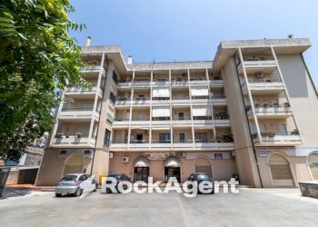 Facciata - Quadrilocale viale dei Bizantini, 75/2, Catanzaro - foto 29