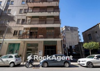 Facciata - Four-room apartment via Edmondo Buccarelli, 4, Catanzaro - photo 4