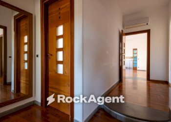 Corridoio - Four-room apartment via Edmondo Buccarelli, 4, Catanzaro - photo 24