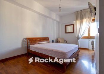Camera da letto - Four-room apartment via Edmondo Buccarelli, 4, Catanzaro - photo 25