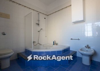 Bagno - Four-room apartment via Edmondo Buccarelli, 4, Catanzaro - photo 36