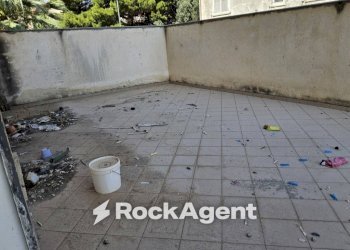 Terrazzo - Negozio corso G. Garibaldi, 366, Siderno - foto 11