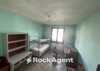 Camera da letto - Three-room apartment via Romera Vecchia, 25, Broni - photo 14