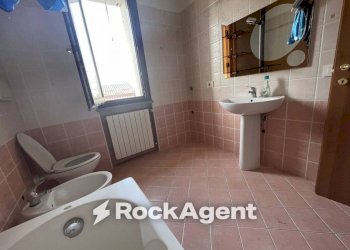 Bagno - Three-room apartment via Romera Vecchia, 25, Broni - photo 17