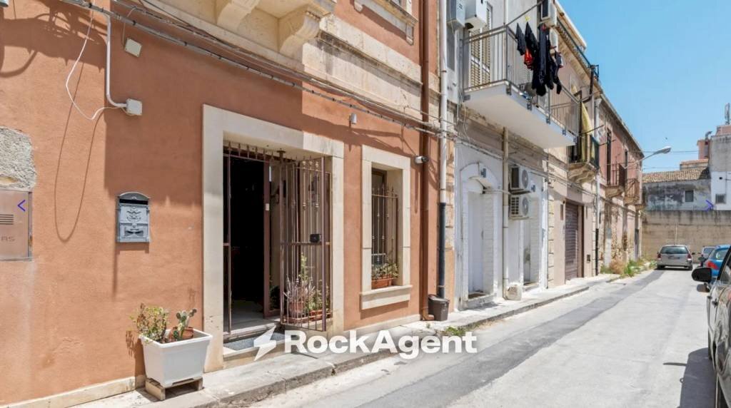 Zona - Independent house via Bologna, 43, Lentini - photo 1