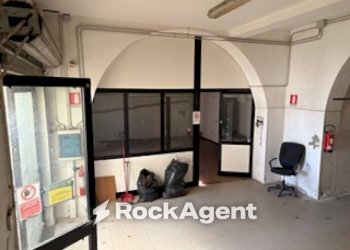 Interno non residenziale - Magazzino via Giro delle Mura Sud, 47, Empoli - foto 10