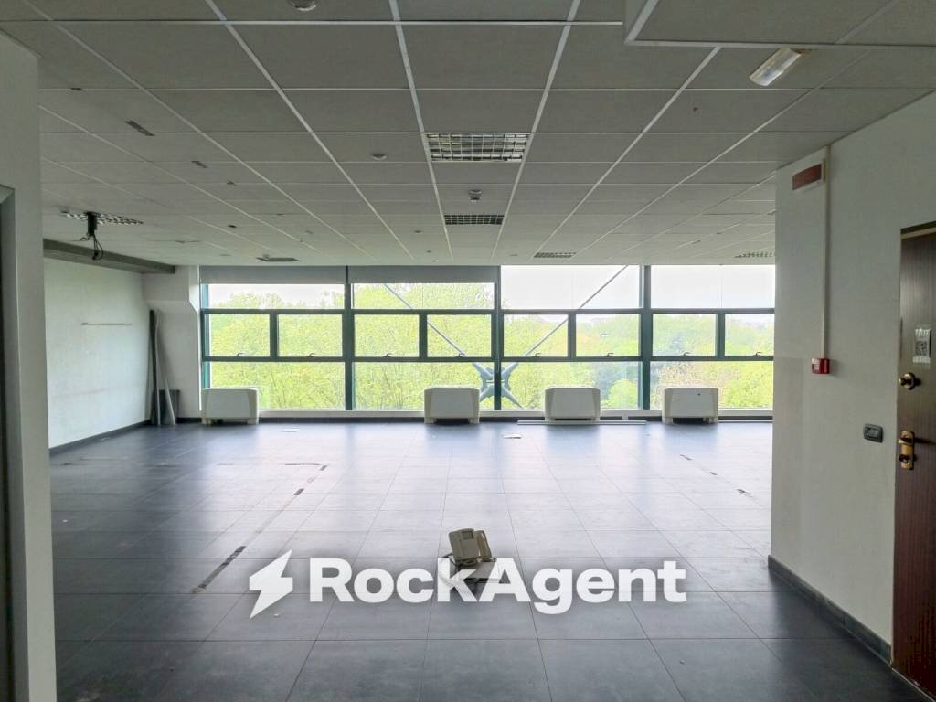 Interno non residenziale - Ufficio via Ippolito Nievo, 25, Torino (zona Vanchiglia) - foto 2