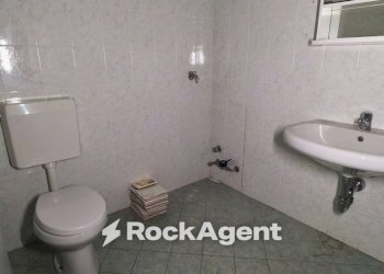 Bagno - Ufficio via Ippolito Nievo, 25, Torino (zona Vanchiglia) - foto 12