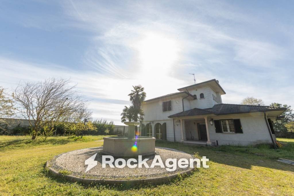 Terreno - Villa corso Genova, 242, Vigevano - foto 1