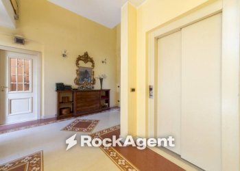 Ingresso - Villa corso Genova, 242, Vigevano - foto 8