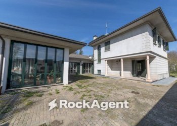 Facciata - Villa corso Genova, 242, Vigevano - foto 38