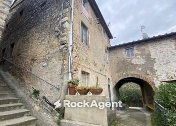 Facciata - Independent house strada Comunale di Nocchi, 131, Camaiore - photo 2