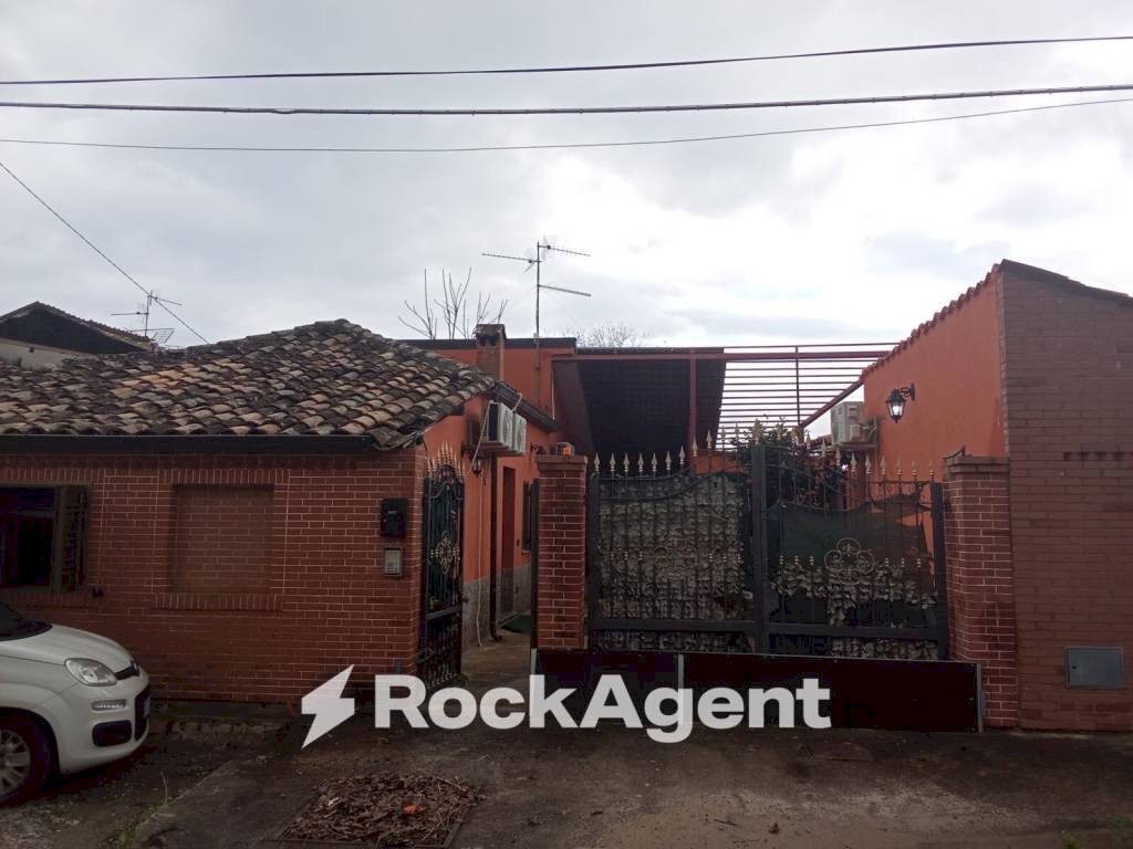 Facciata - Casa indipendente contrada Landrelli, Ardore - foto 3