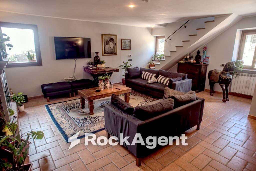 Salone - Apartment via delle Scuole, 4, Viterbo - photo 2