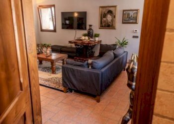 Salone - Appartamento via delle Scuole, 4, Viterbo - foto 9