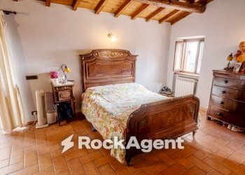 Camera da letto - Appartamento via delle Scuole, 4, Viterbo - foto 12