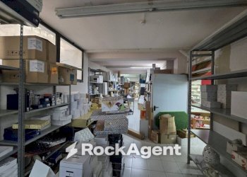Magazzino - Shop via Regina Margherita, 223, Taviano - photo 8