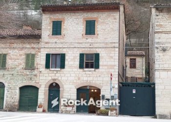 Facciata - Two-room apartment via Camponocecchio 15, Genga - photo 1