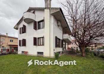 Facciata - Villa via Perugia, 2A, Castagneto Carducci - foto 43