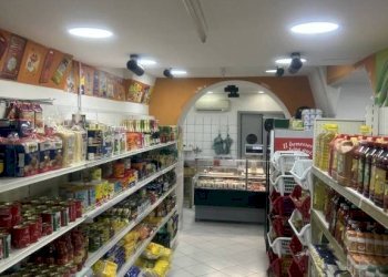 Interno non residenziale - Negozio via Bologna, Napoli - foto 4