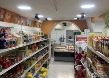 Interno non residenziale - Negozio via Bologna, Napoli - foto 5