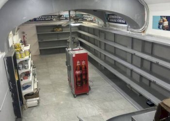Interno non residenziale - Negozio via Bologna, Napoli - foto 9