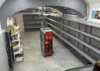 Interno non residenziale - Negozio via Bologna, Napoli - foto 10