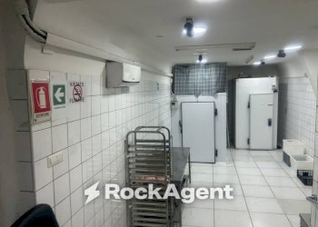 Interno non residenziale - Negozio via Bologna, Napoli - foto 15
