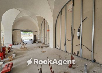 Interno non residenziale - Stabile - Palazzo via Gioacchino Rossini, 30, Melendugno - foto 32