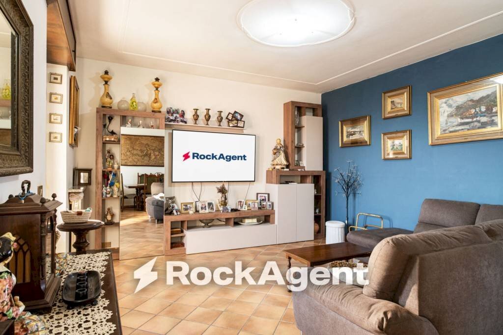 Salone - Three-room apartment viale Bialetti, 1A, Mede - photo 1
