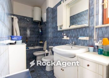 Bagno - Four-room apartment via Vittorio Butera, Catanzaro - photo 39