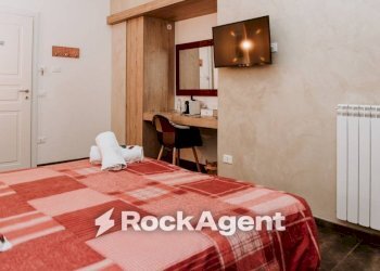Camera da letto - Three-room apartment via Cota, 20, Lecce - photo 10