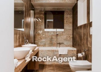 Bagno - Three-room apartment via Cota, 20, Lecce - photo 13