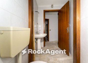 Bagno - Shop via Mogadiscio, 25, Catania - photo 10