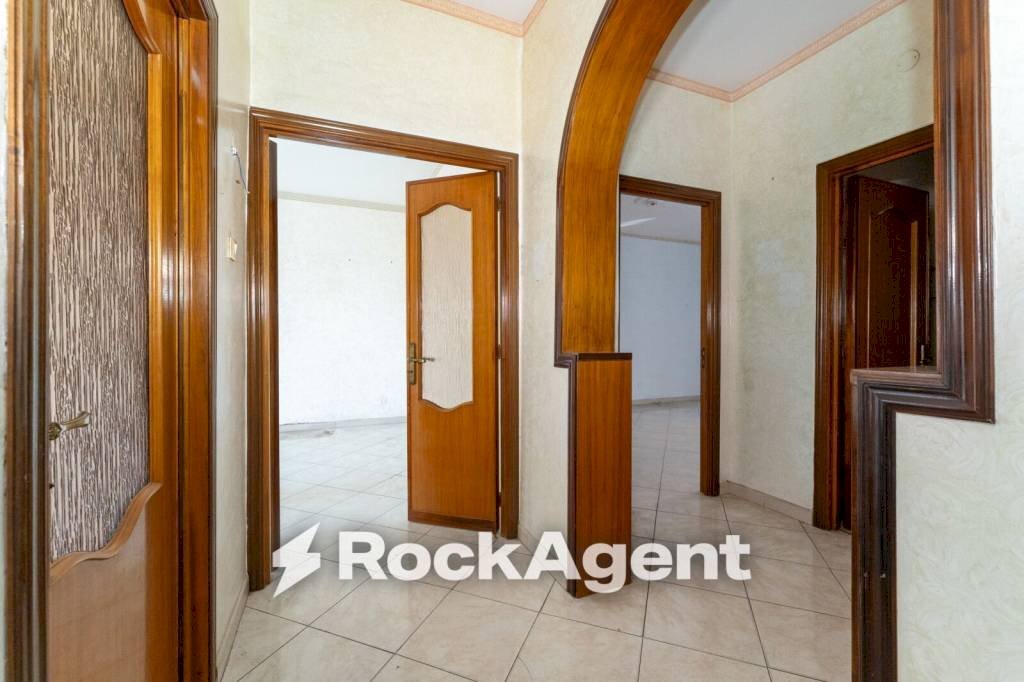 Corridoio - Quadrilocale Villaggio Sant'Agata Zona A, 9, Catania - foto 3