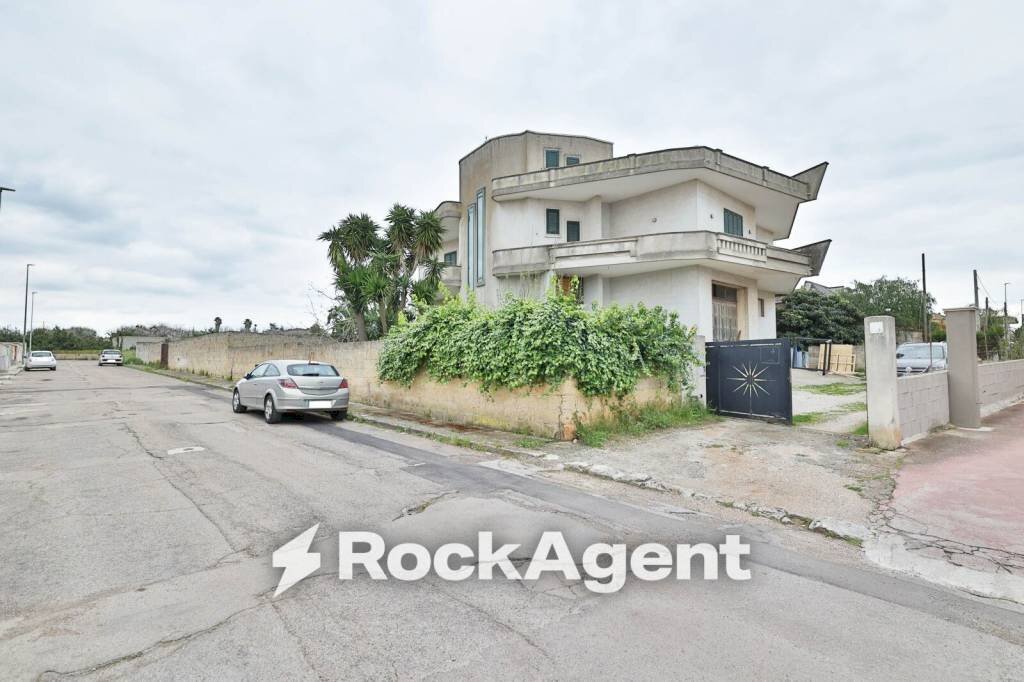 Zona - Villa via Lucia Preite, 46, Taurisano - photo 3