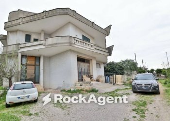 Facciata - Villa via Lucia Preite, 46, Taurisano - photo 33