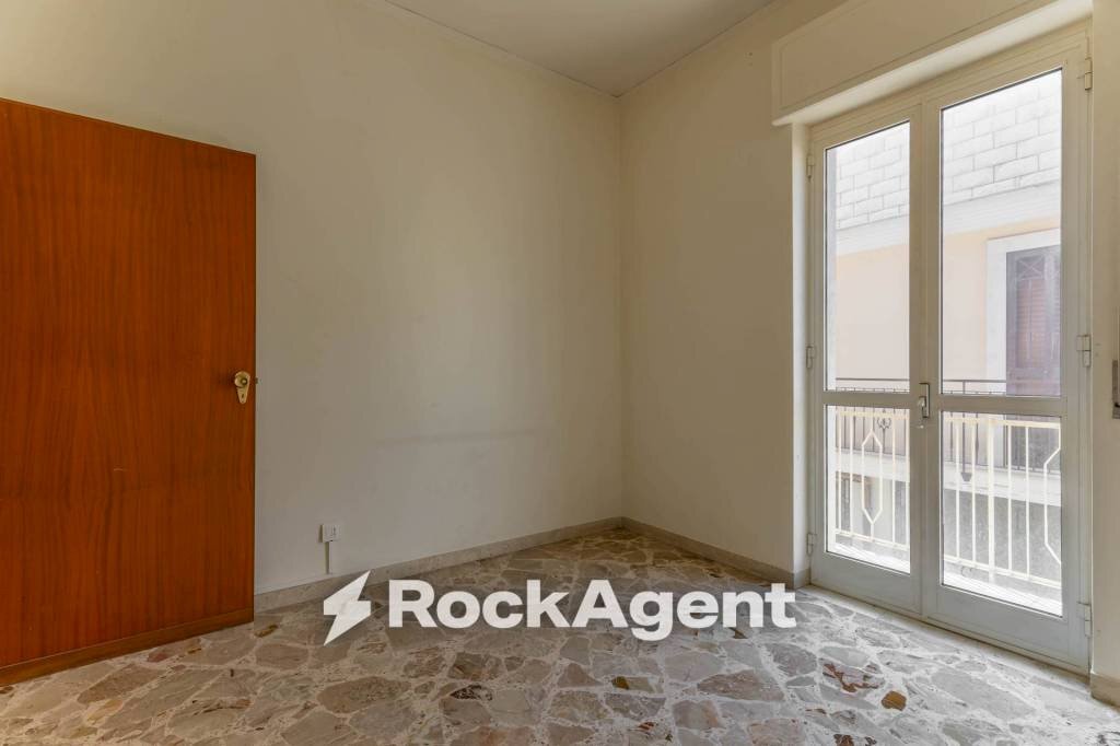 Camera da letto - Trilocale via Taranto, 1, Bari (zona Carbonara di Bari) - foto 3